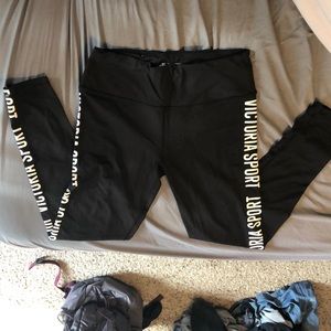 Victoria Sport leggings!